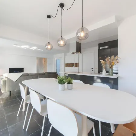 Miramar With Terrace By Interhome Apartmán *